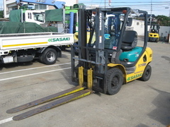２．５tフォークリフト